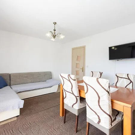 3 Bedroom Stunning In *