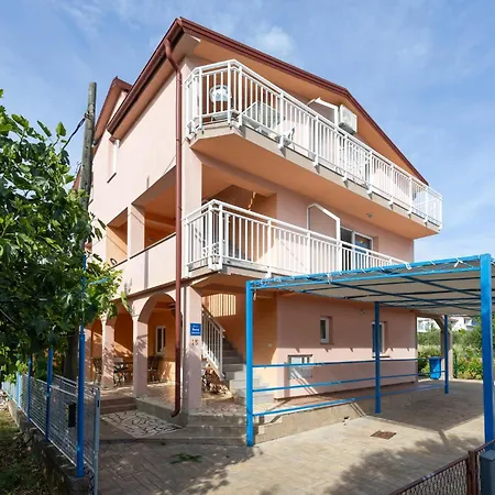 Apartman 3 Bedroom Stunning In